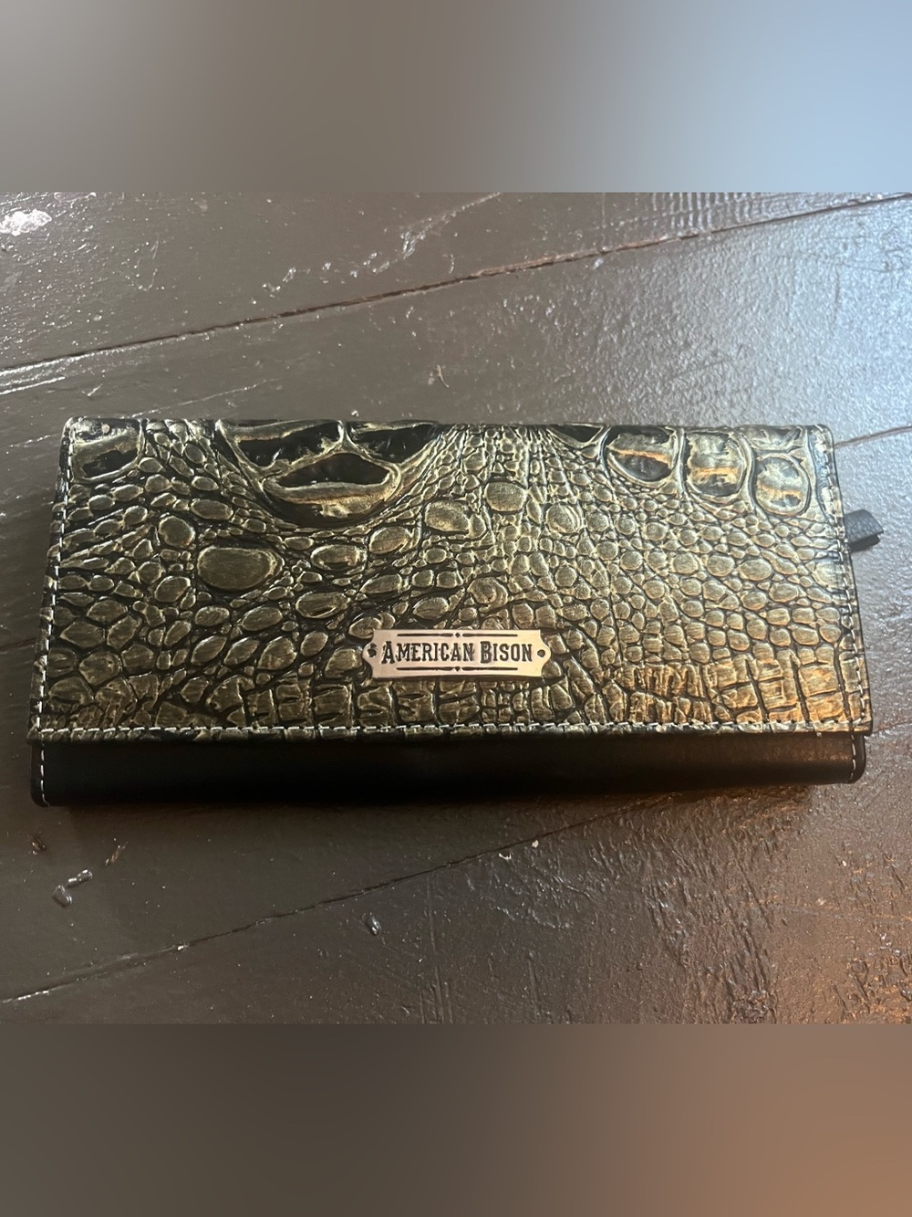 American Bison Women's Croc-Embossed Black Wallet